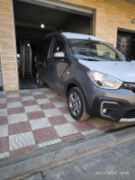 voitures-renault-kangoo-stepway-2024-baraki-alger-algerie