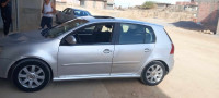 voitures-volkswagen-golf-5-2004-msila-algerie