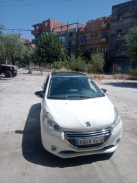 سيارات-peugeot-208-2014-allure-عين-أرنات-سطيف-الجزائر