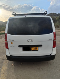 utilitaire-hyundai-h1-2013-vitre-6-places-bouandas-setif-algerie