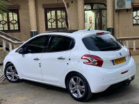 voitures-peugeot-208-2015-allure-tlemcen-algerie