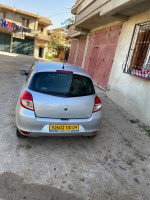 voitures-renault-clio-3-2010-meftah-blida-algerie