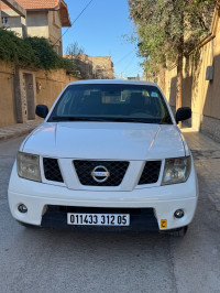 voitures-nissan-navara-2012-double-cabine-batna-algerie