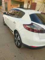 moyenne-berline-renault-megane-3-2011-mascara-algerie