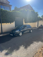 voitures-renault-clio-4-2015-dynamique-dely-brahim-alger-algerie