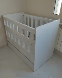 سرير أطفال 