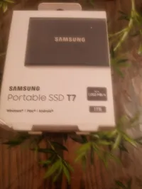 Très Bonne  Affaire Samsung SSD T7 1TB. Acheté en France