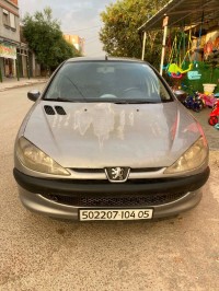 سيارات-peugeot-206-2004-المعذر-باتنة-الجزائر
