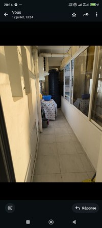 شقة-كراء-4-غرف-وهران-بئر-الجير-الجزائر