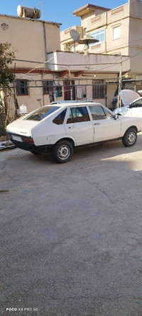 voitures-volkswagen-passat-1987-khemis-el-khechna-boumerdes-algerie