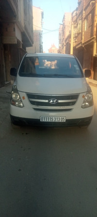 voitures-hyundai-h1-2013-batna-algerie