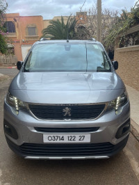 voitures-peugeot-rifter-2022-10-mostaganem-algerie