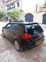 voitures-volkswagen-golf-5-2007-blida-algerie