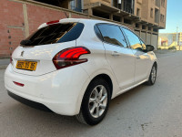 voitures-peugeot-208-2015-active-facelift-batna-algerie