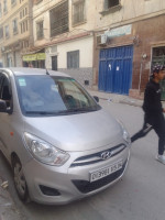 voitures-hyundai-i10-2015-bordj-bou-arreridj-algerie