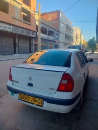 سيارات-renault-clio-classique-2004-عين-مليلة-أم-البواقي-الجزائر