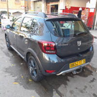 voitures-dacia-sandero-2017-stepway-bordj-el-kiffan-alger-algerie