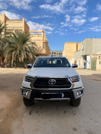 voitures-toyota-hilux-2024-ouargla-algerie