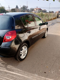 voitures-renault-clio-3-2007-rouiba-alger-algerie