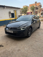 voitures-volkswagen-golf-8-2021-edition-essance-blida-algerie