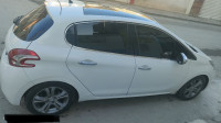 voitures-peugeot-208-2015-allure-batna-algerie