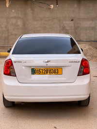 voitures-chevrolet-optra-4-portes-2013-laghouat-algerie