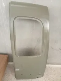 Porte. Arierre Renault  congo