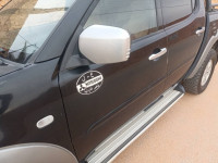 voitures-mitsubishi-l200-2010-metlilli-ghardaia-algerie