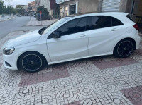 moyenne-berline-mercedes-classe-a-2017-220-khenchela-algerie