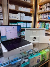 ماك-بوك-macbook-pro-m4-14-pouces-24gb-ram-512ssd-liberer-officiel-الرويبة-الجزائر