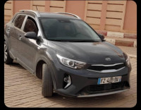 voitures-kia-stonic-2021-tout-options-annaba-algerie