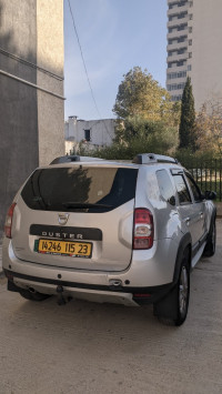 voitures-dacia-duster-2015-el-bouni-annaba-algerie