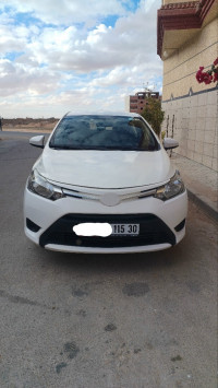 voitures-toyota-yaris-2015-ouargla-algerie