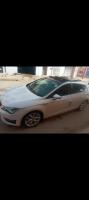 moyenne-berline-seat-leon-2015-fr15-ghriss-mascara-algerie