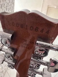 Guitar les paul studio 2011