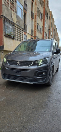 voitures-peugeot-rifter-2022-allure-setif-algerie