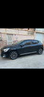 voitures-renault-clio-5-2023-entense-alger-centre-algerie