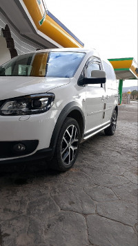 voitures-volkswagen-caddy-2015-cross-oran-algerie