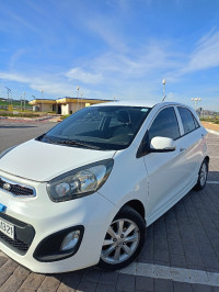 voitures-kia-picanto-2013-el-harrouch-skikda-algerie