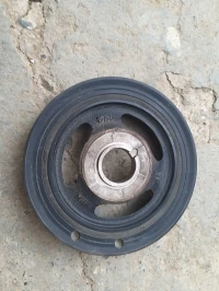 Poulie vilebrequin fiesta 1.4 tdci