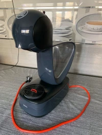 KRUPS NESCAFE DOLCE GUSTO. Machine à café capsules