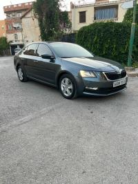 سيارات-skoda-octavia-2018-البويرة-الجزائر