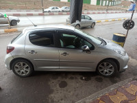 voitures-peugeot-207-2009-oued-endja-mila-algerie