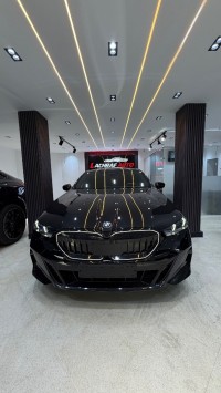 سيارات-bmw-serie-5-2025-520d-حسين-داي-الجزائر