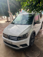 voitures-volkswagen-caddy-2017-mostaganem-algerie