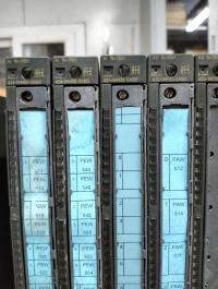 معدات-كهربائية-plc-et-cpu-siemens-s7400s7-300s200omronfuji-برج-بوعريريج-الجزائر