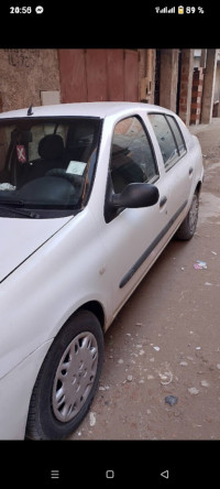 voitures-renault-clio-classique-2004-les-eucalyptus-alger-algerie