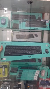 لوحة-المفاتيح-الفأرة-combo-clavier-souris-sans-fil-logitech-mk235-24-ghz-باب-الزوار-الجزائر