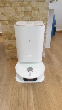 Xiaomi Omni 1s robot aspirateur et laveur avec station