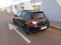 voitures-renault-clio-3-2012-night-and-day-mostaganem-algerie